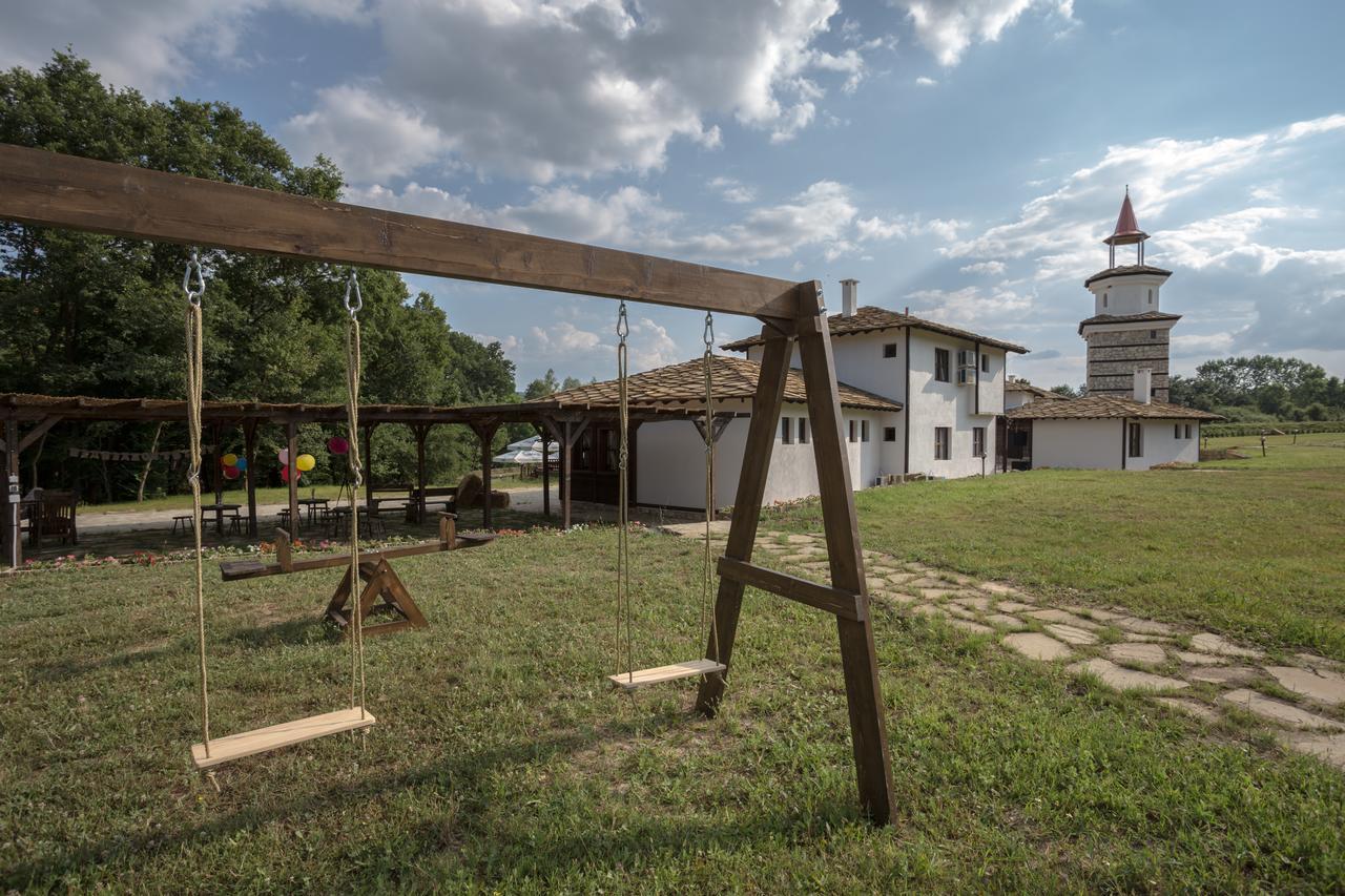 Hotel Ethnocomplex Krivini Exteriér fotografie