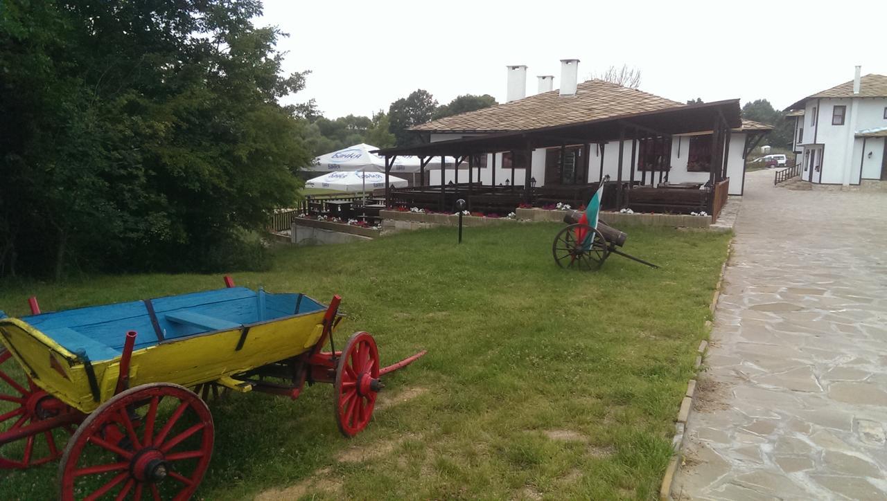 Hotel Ethnocomplex Krivini Exteriér fotografie